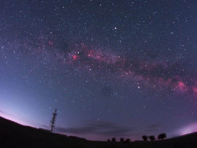 The night sky at Butser Hillb by Dan Oakley SUS-220702-090944001