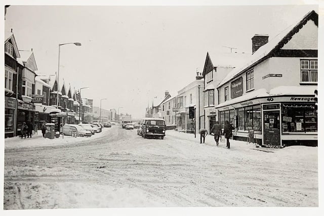 Snow in Horsham's East Street in February 1987