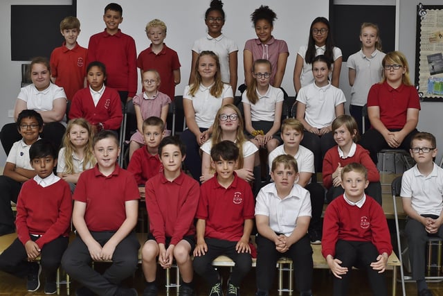 Old Fletton primary year 6 leavers (2) Y619 EMN-190715-124319009