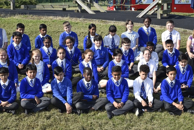 St Thomas More RC primary year 6 leavers (2) Y619 EMN-190716-133445009
