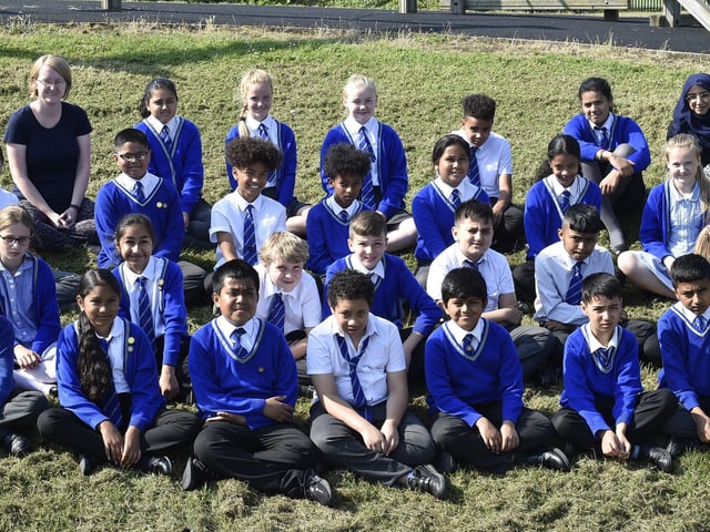 St Thomas More RC primary year 6 leavers (2) Y619 EMN-190716-133434009