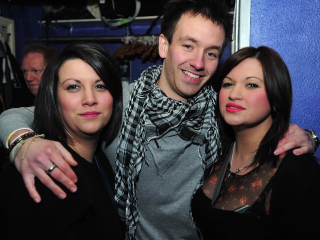 Clubbers at The Met Lounge in 2011