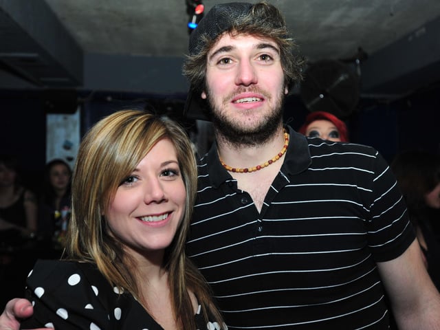 Clubbers at The Met Lounge in 2011