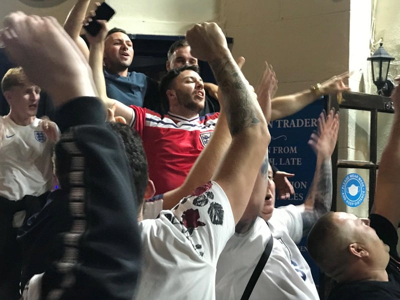 England celebrations 16 SUS-210407-102119001