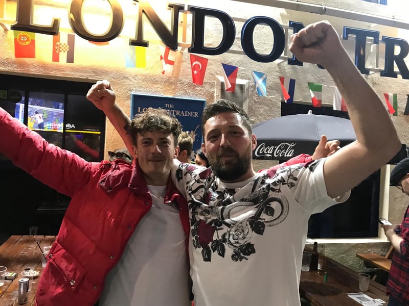 England celebrations 8 SUS-210407-102314001