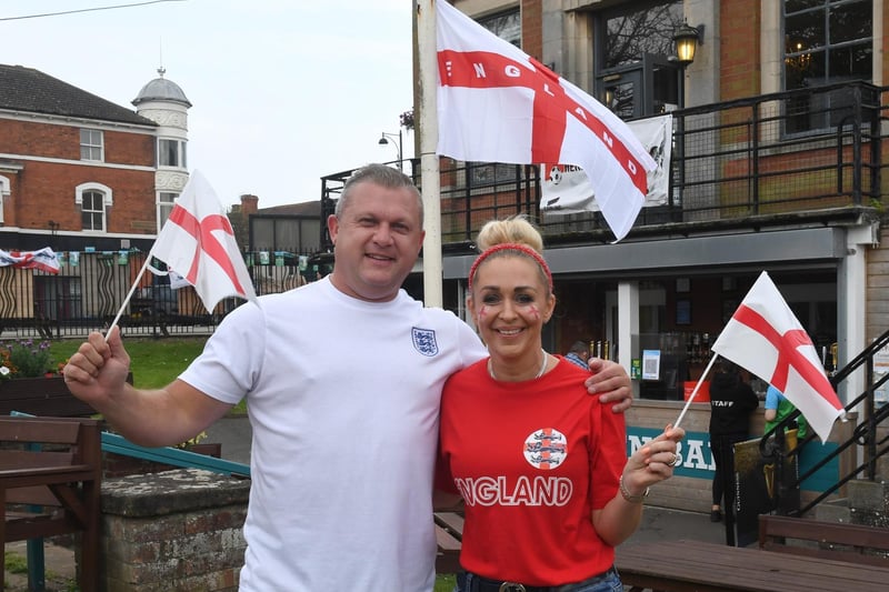Landlord and landlady of the Lumley Bar-Restaurant in Skegness ready to welcome supporters.