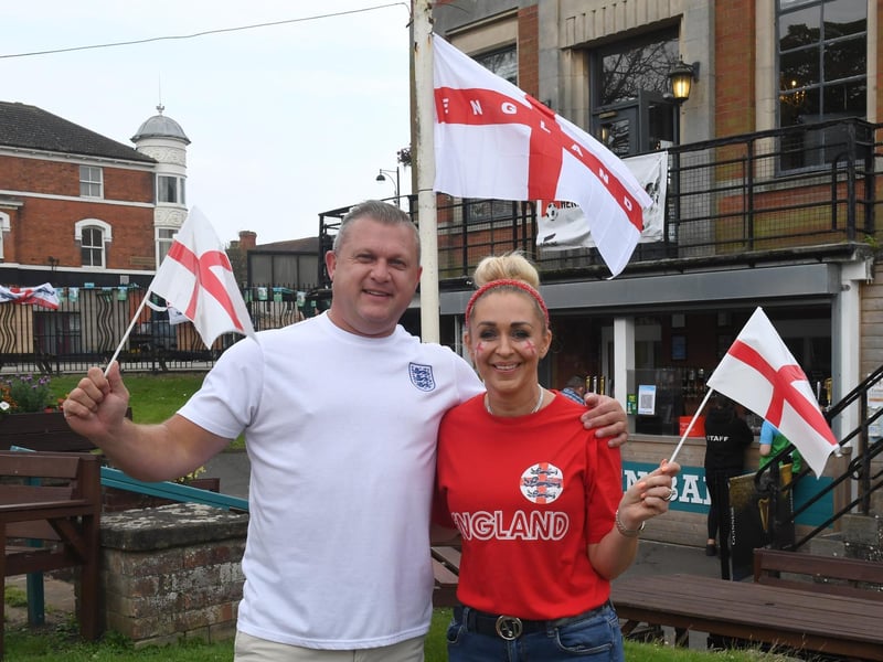 Landlord and landlady of the Lumley Bar-Restaurant in Skegness ready to welcome supporters.