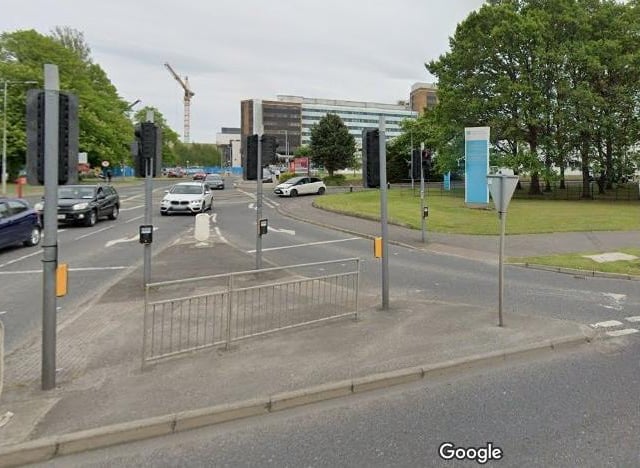 The Lisnagelvin ward in Derry/Londonderry comes next - wth a drop of 204 people or -6%. The population changed here from 3,388 in 2014 to 3,184 in 2019.