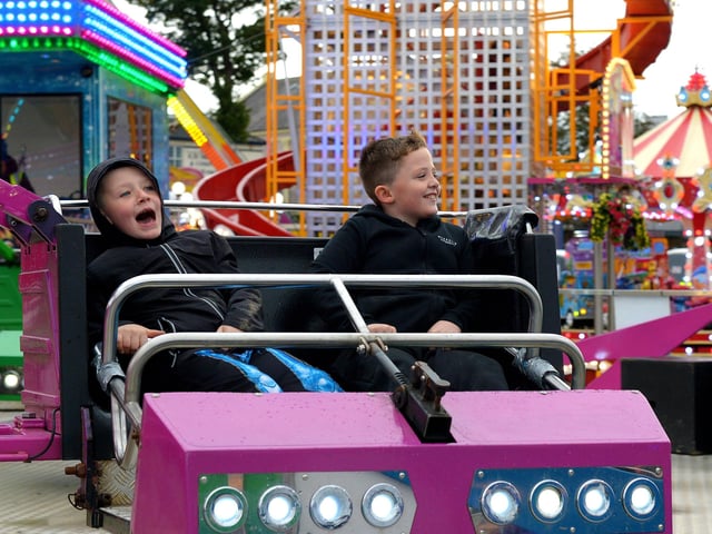 There are lots of amusements and rides at the Chateau Le Fear Derry Halloween funfair in Ebrington Square. DER2142GS - 039