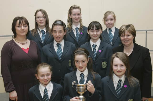 Thornhill College winners of the Dance Dra,a Cup at Feis Dhoire Cholmcille. Included are Mrs. Fiona Meade and Mrs. Geraldine McBride, teachers. (2804C13)