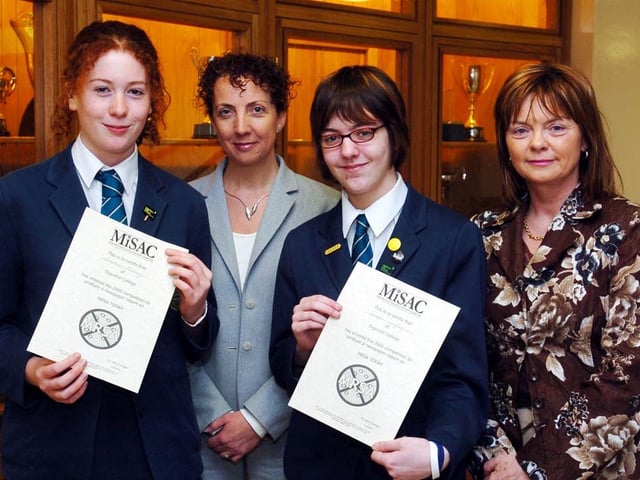Jennifer Geoffrey and Stephanie Kearney, Thornhill College, who were awarded certificates and teaching resource material for the Biology department in the MISAC competition for their work on MRSA. INcluded, are Mr sSiobhan McAteer vice principal and Mrs Christine Bradley.
