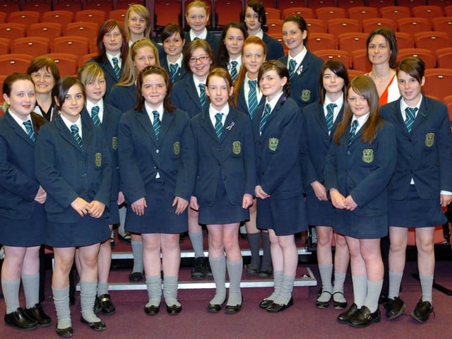 Pupils from Thornhill College, who were awarded certificates in the Junior UK Mathematical challenge. Included, are Mrs Amelia McGinnity, Head of Mathematics and Mrs Sabrina Wade.