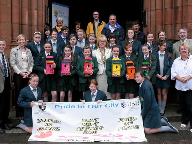 The Mayor of Derry Councillor Helen Quigley, launching this year's' Pride in our City' campaign from The Guildhall, with the help of pupils from Thornhill and St.Cecilia's Colleges. Included is Danny McCartney (left), Derry City Council's Grounds Maintenance Manager. (2806T33).