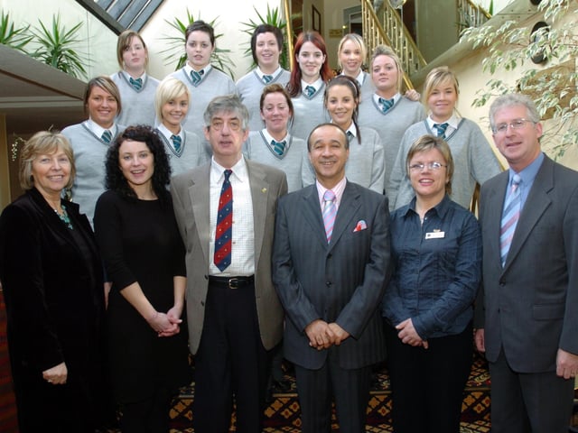 Pupils from Thornhill College, are took part in a FOSEC adopt a class prograame at the White Horse Hotel. included, are  Joe McCafferty, Noel Gault, chairman, Issam horshi, Whote Horse Hotel, Tara Hutton, FOSEC and Philomena McShane. (0702A06)
