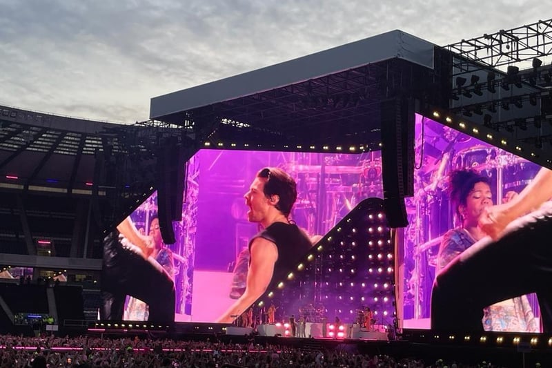 Harry Styles was projected on to giant screens at BT Murrayfield Stadium, giving everyone a good view of the heartthrob singer.