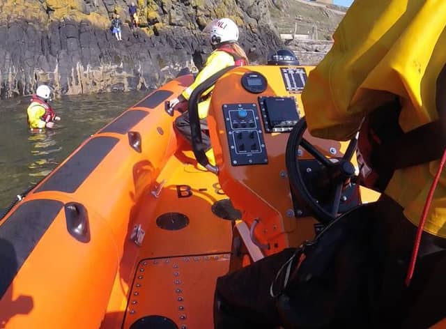 Kinghorn RNLI: Two men in inflatable kayak capsize in the Firth of Forth