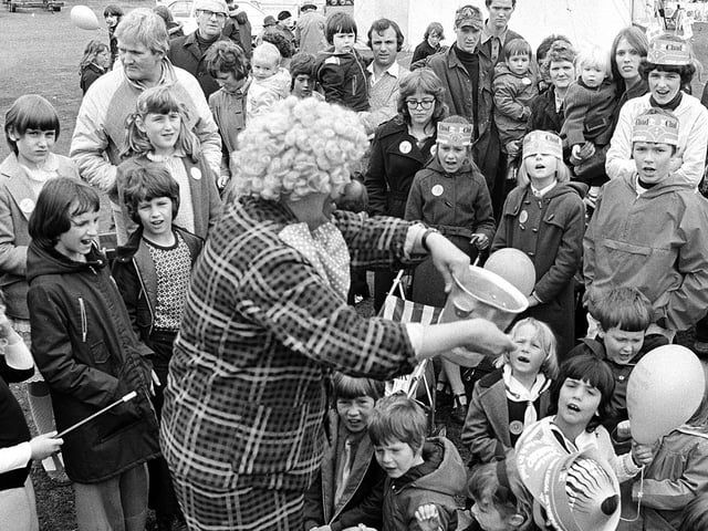 Were you one of the children watching in this picture?