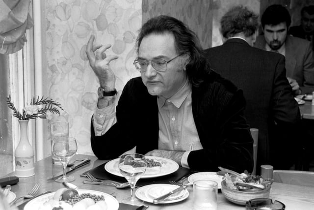 Conductor/composer Carl Davis talks over lunch at the Highland Hotel in January 1986.