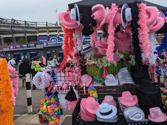 Vendors made the most of the crowds gathered outside Murrayfield, selling pink cowboy hats to fans for £15