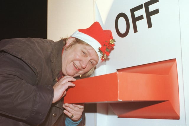 Celebrity TV cook Clarissa Dickson Wright turned on the Christmas lights in Charlotte Square in 1998.