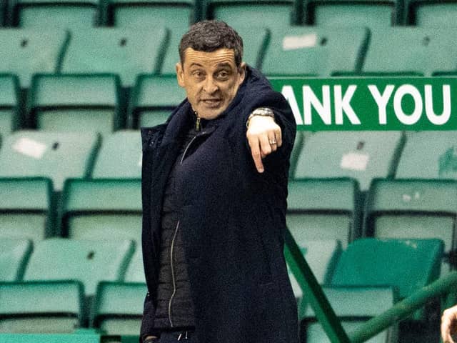 Hibs manager Jack Ross gets his point across during his side's Betfred Cup victory over Dundee.  Photo by Paul Devlin / SNS Group