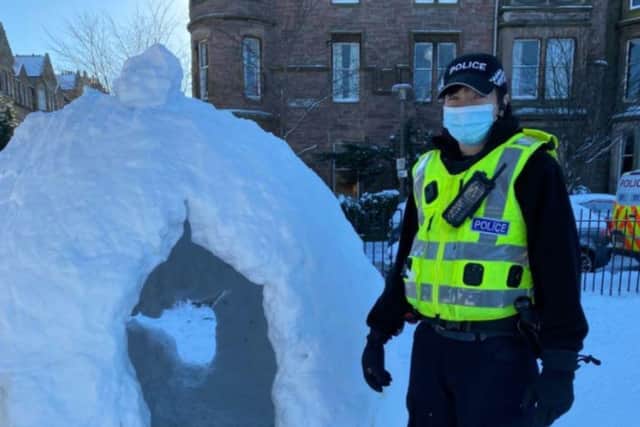 Police in Edinburgh believe they may have discovered a potential new site for a police station in Bruntsfield, after finding an impressive igloo built out of snow while out on patrol.