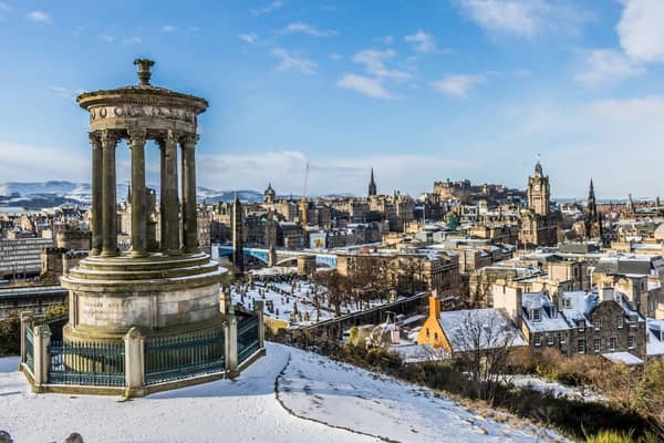 Will there be snow in Edinburgh on Christmas? The Christmas Day weather forecast (Getty Images via Canva Pro)