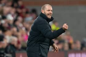 Hearts manager Robbie Neilson saw his team beat Aberdeen 5-0.