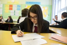 More teachers are needed to reduce class sizes say the EIS