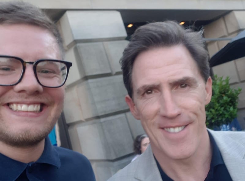 Edinburgh Evening News reader Ryan Boyle posted this photo of him with TV star Rob Brydon at the Mound.