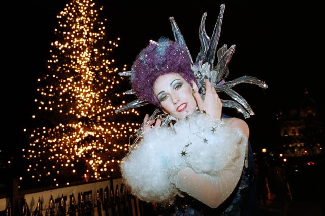 Alan Stewart & PowerGen's 'Cyan' were at the switching on of the Christmas lights at the Mound in 1997.