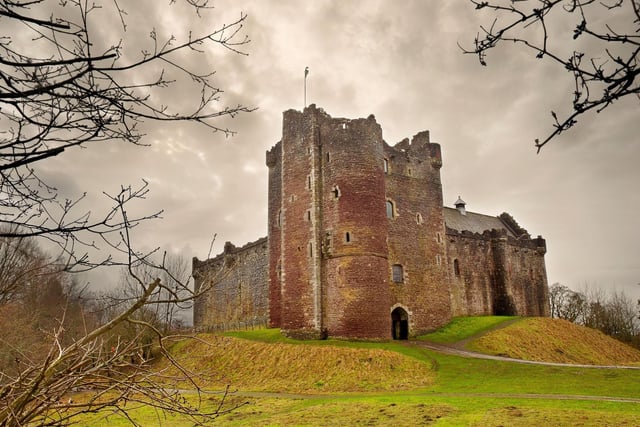 Doune Castle near Stirling stands in for Castle Leoch, the seat of the Clan MacKenzie in Season 1 of Outlander. This 14th Century fortress, which has one of the best preserved great halls in Scotland, was also used in Monty Python and Game of Thrones.