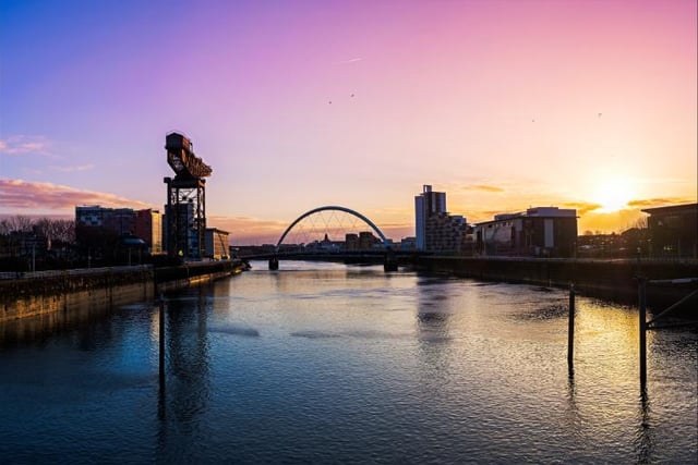 With an average house price	of £136,516, Glasgow is an affordable option for those looking to buy a new home or looking to free themselves of hefty mortgage repayments. Since the average income here is £34,008, you’ll likely have plenty of left over savings to enjoy the city.