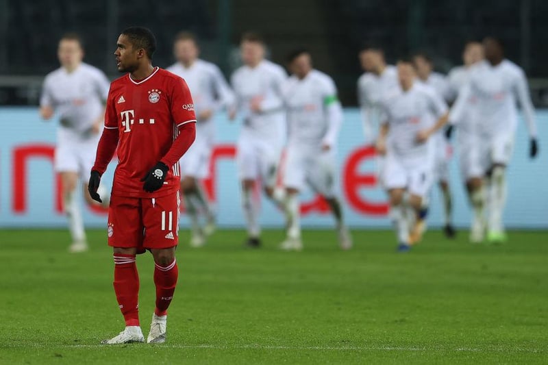 Leeds United manager Marcelo Bielsa has identified Douglas Costa as a replacement for Raphinha should the 24-year-old be lured away from Elladn Road. Costa is currently on loan at Bayern Munich. (Fichajes) 

(Photo by Lars Baron/Getty Images)