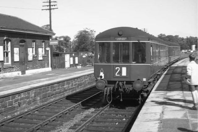 It’s 60 years since the last regular passenger train made its final journey on Edinburgh's South Suburban railway. Now we have a modern tram line and a decent bus network. But some have called for the suburban railway line to be reinstated.