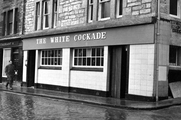 This pub on Rose Street was a homage to the Jacobite ribbons of the same name, worn by Bonnie Prince Charlie and his cohorts in the run up to the '45. The odd Lochaber axe and Jacobite shield could be seen inside.