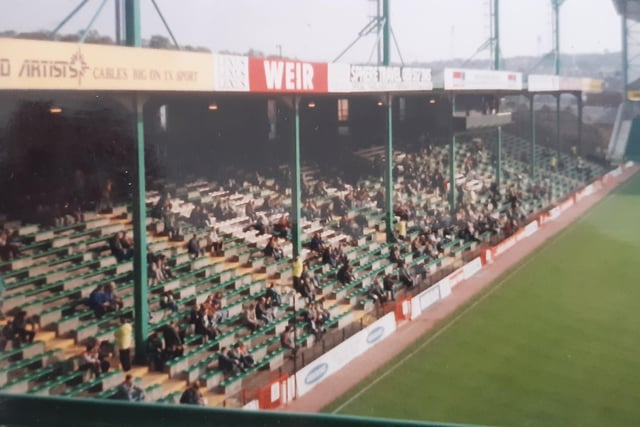 The terracing in the old east stand was replaced in the 1990s with cup seating, reducing the capacity further at Easter Road.