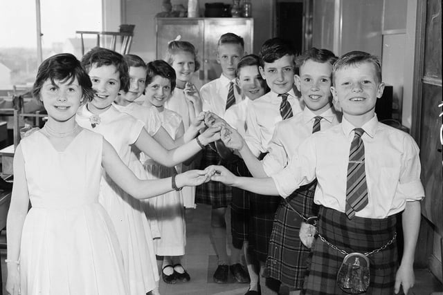 Hunters Tryst School's Dancing Team at the festival in 1963.