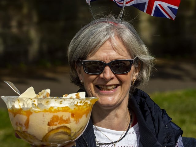This lady had some tasty treats to share with residents in Murrayfield.