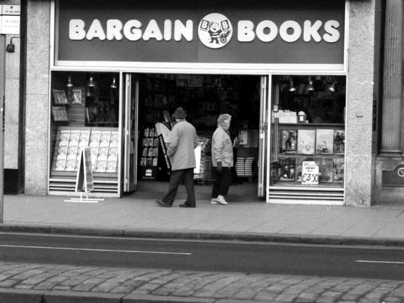 Did what it said on the tin: books, and lots of them, at bargain basement prices. Lovely.