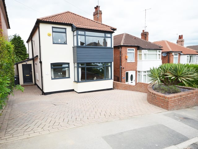 This detached property sits in a popular cul-de-sac between Chapel Allerton and Meanwood, and boasts an open plan living space and a stunning garden and outdoor terrace area. GBP: 370,000