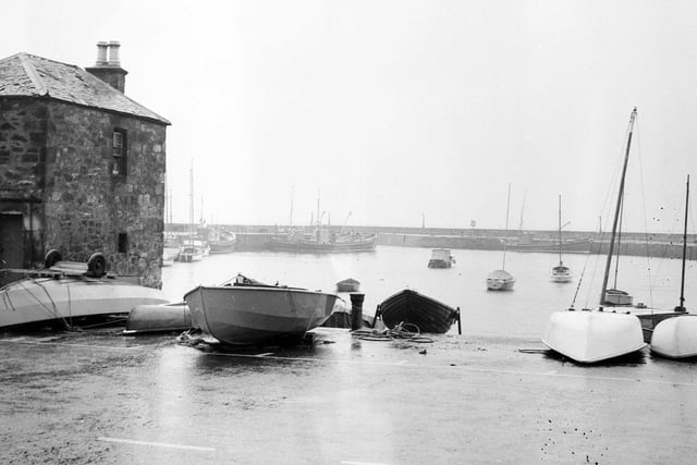 A near-empty Fisherrow Harbour in November 1963.