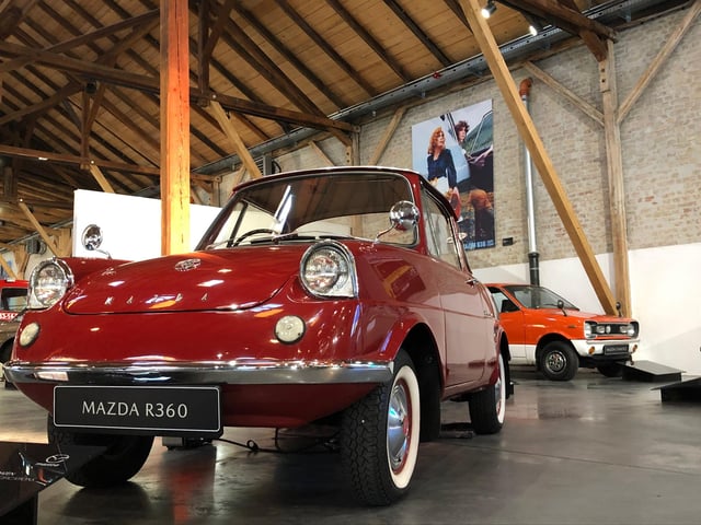 Titchy beyond belief — it’s only 2.98 metres long and tips the scales at just 380kg — Mazda claims it’s the lightest car ever made in Japan. Production started in 1960 and it soon achieved a 65% market share in Japan’s Kei car segment. Capable — with a very tight squeeze — of carrying four people, the 2+2 was powered by a 16bhp V2 engine at the rear.