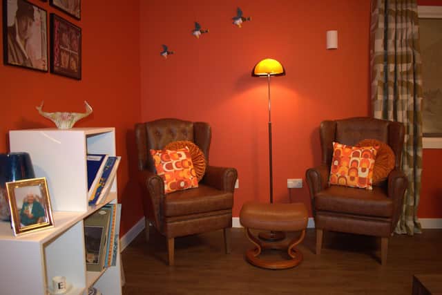 70's snug at Cramond residence