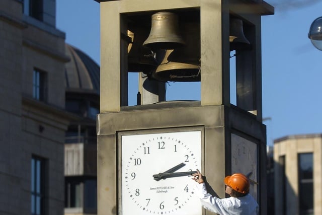 Where in Edinburgh is this clock?