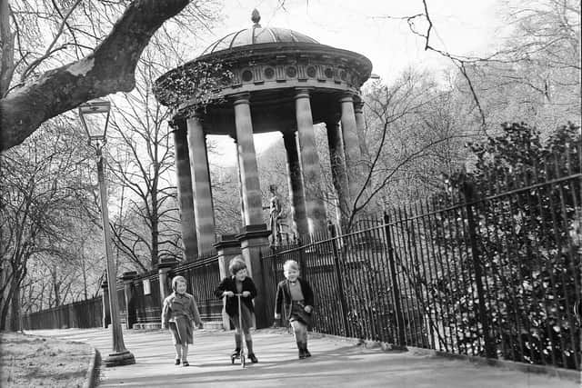 Children playing near St Bernard's Well, 1950s.