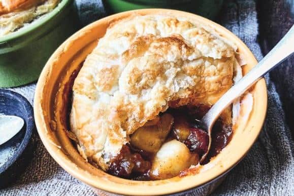 Apple and date pot pie