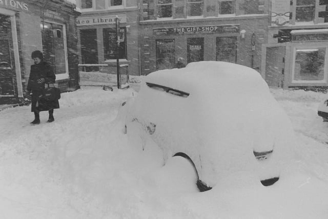 Snow in Selkirk, January 1987.