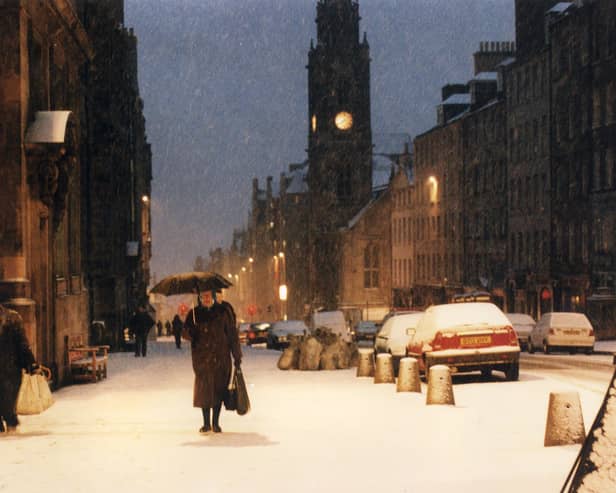 Heavy snow hits the Royal Mile in Edinburgh in February 1996.