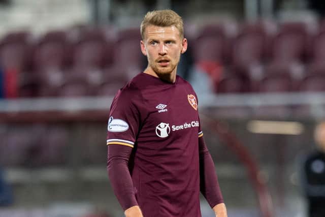 Stephen Kingsley has signed a one-year deal with Hearts.